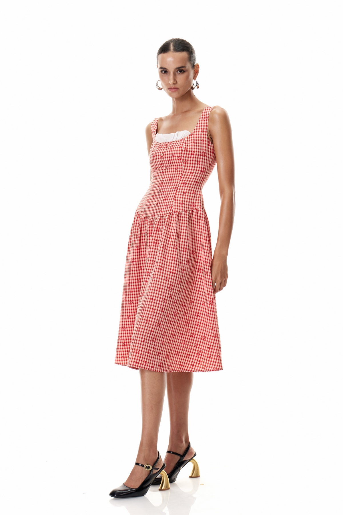 Gracefully Styled Dress for Any Occasion