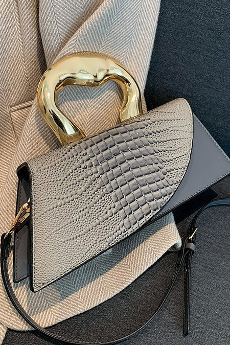 Sophisticated Bag with a Clean Classic Look