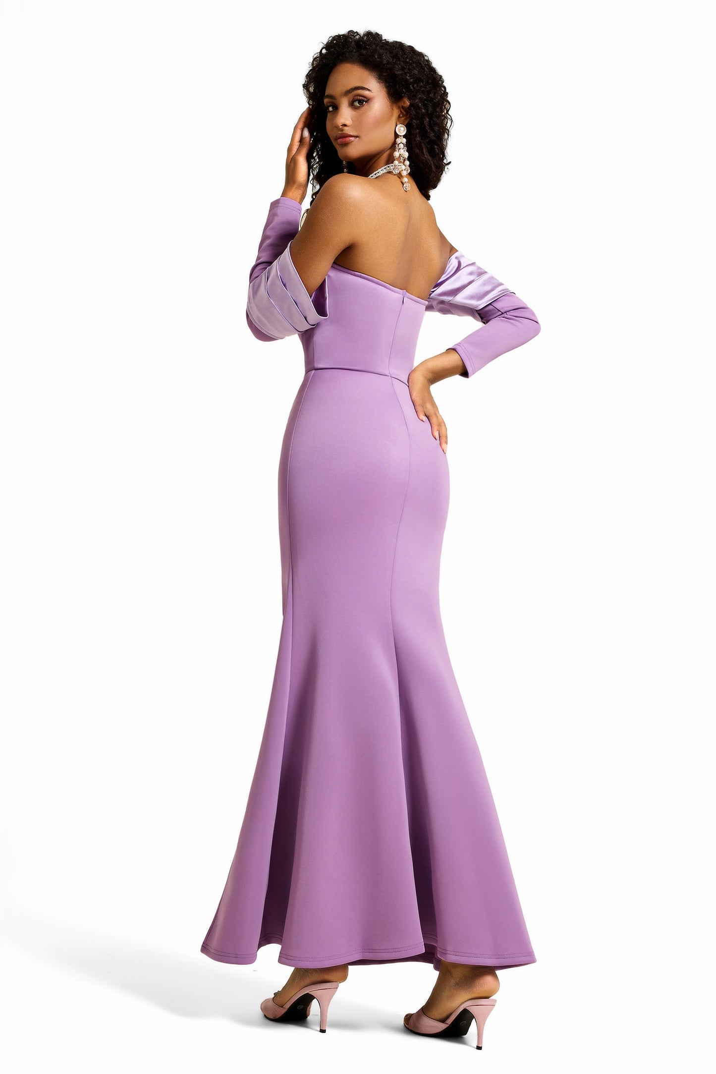 Beautifully Crafted Dress in a Classic Style