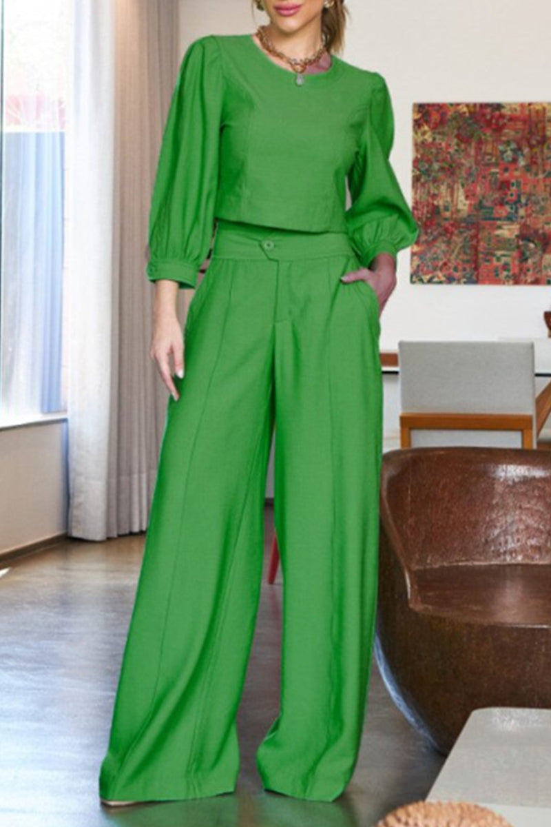 Effortlessly Elegant Garment with a Timeless Design