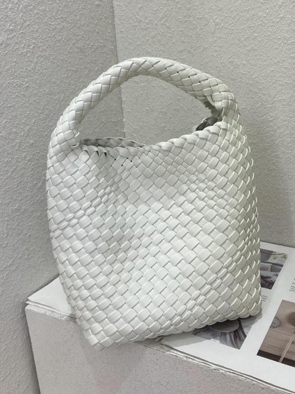 Beautifully Finished Bag in a Timeless Design