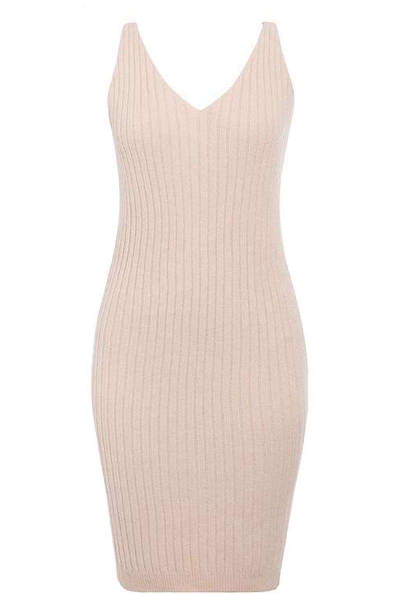 Gracefully Styled Garment for Any Occasion