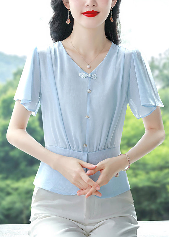 Effortlessly Elegant Blouse with a Timeless Design
