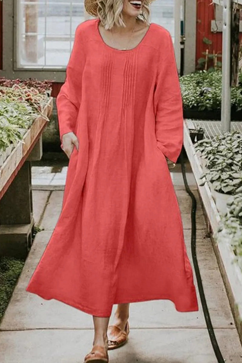 Beautifully Finished Dress in a Timeless Design