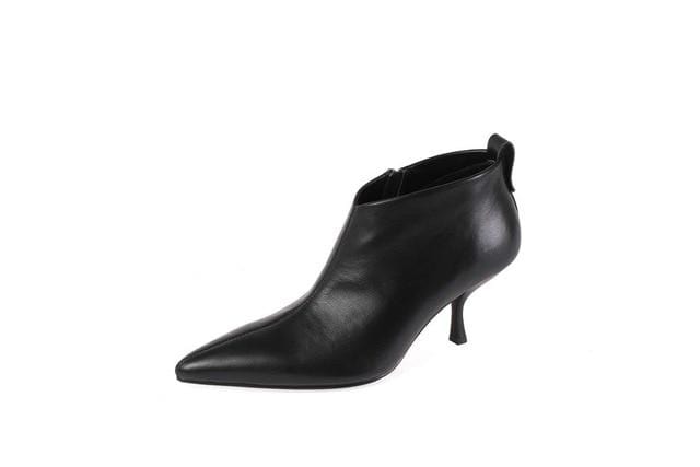 Elegantly Styled Boots for Everyday Wear