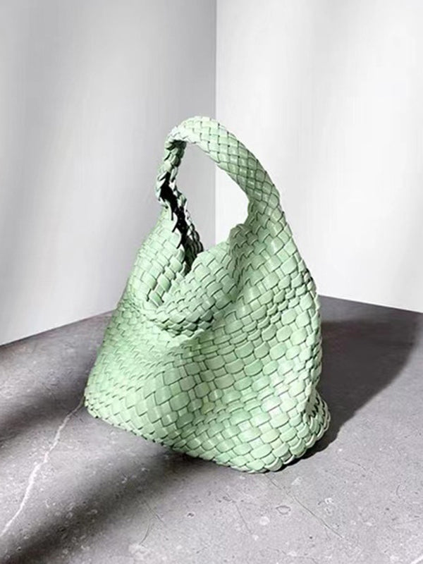 Beautifully Finished Bag in a Timeless Design
