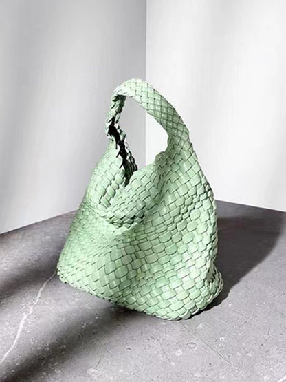 Beautifully Finished Bag in a Timeless Design