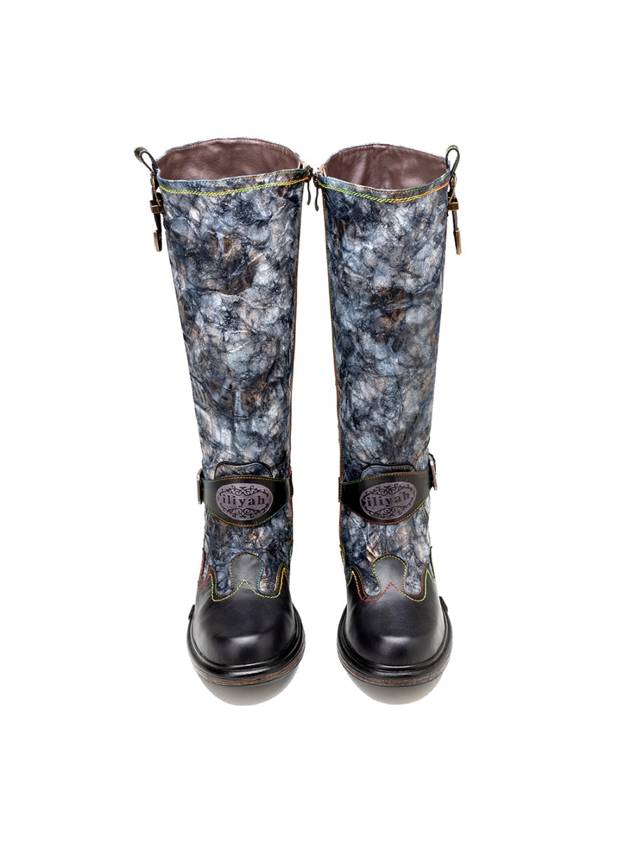 Effortlessly Elegant Boots with a Timeless Design
