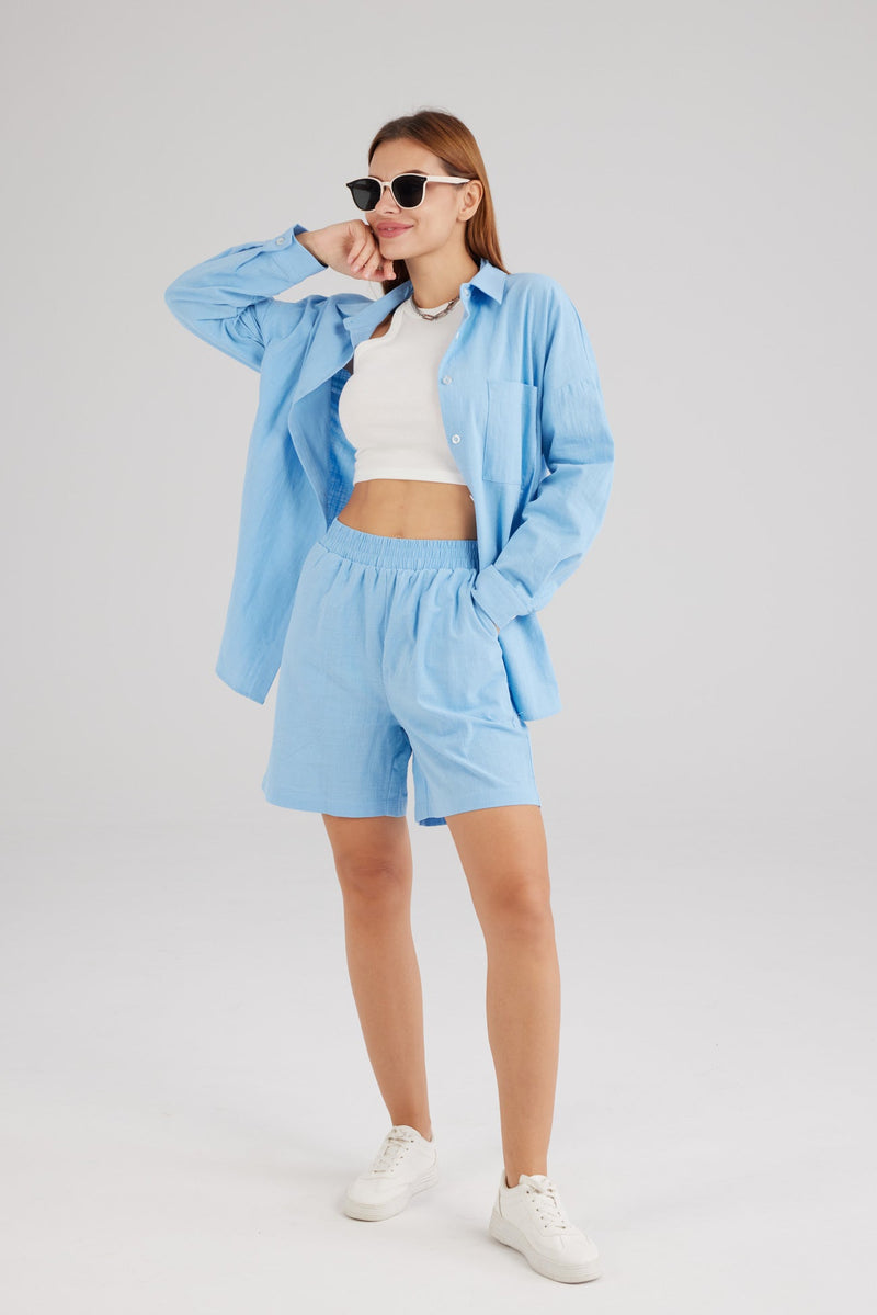 Classic Vintage Shirt with a Flattering Fit