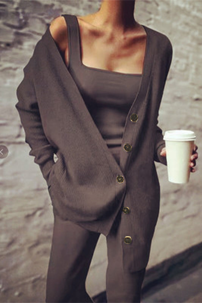 Sophisticated Garment with a Clean Classic Look