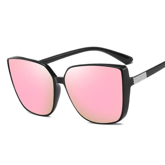 Sophisticated Garment with a Clean Classic Look