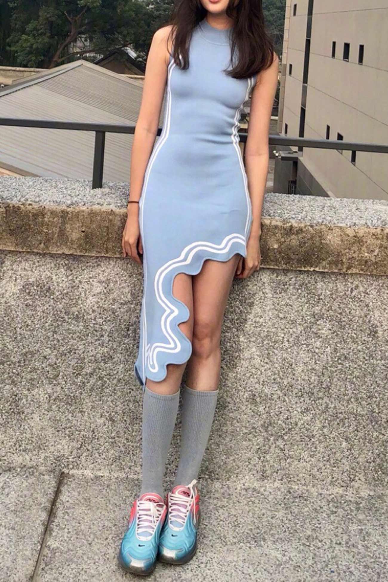 Effortlessly Elegant Dress with a Timeless Design
