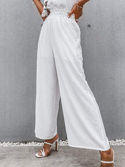 Effortlessly Elegant Pants with a Timeless Design