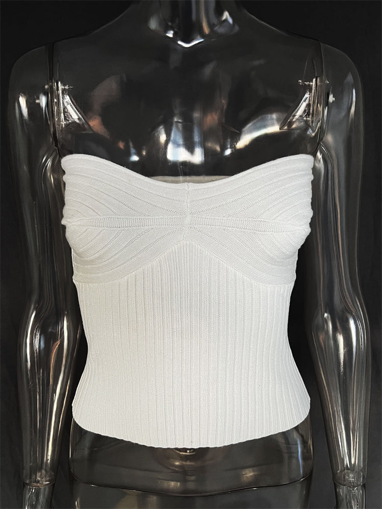 Classic Vintage Pullover with a Flattering Fit
