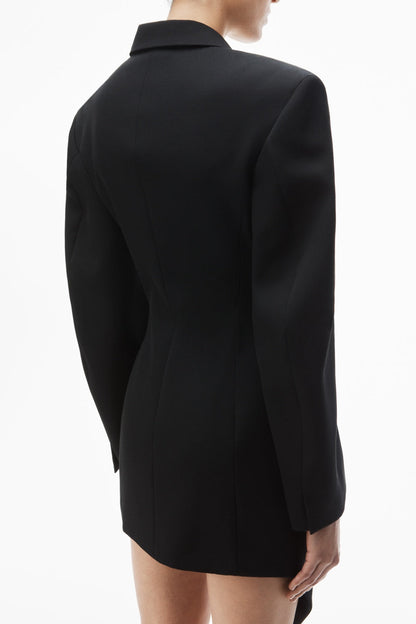 Sophisticated Garment with a Clean Classic Look