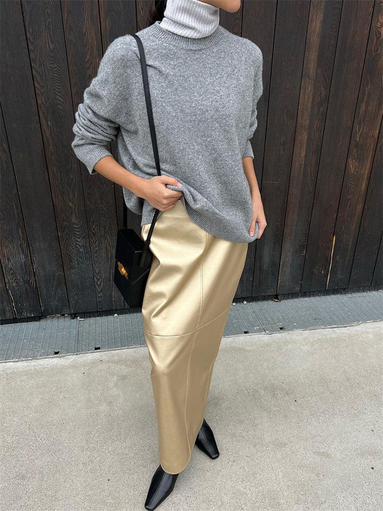 Effortlessly Elegant Garment with a Timeless Design