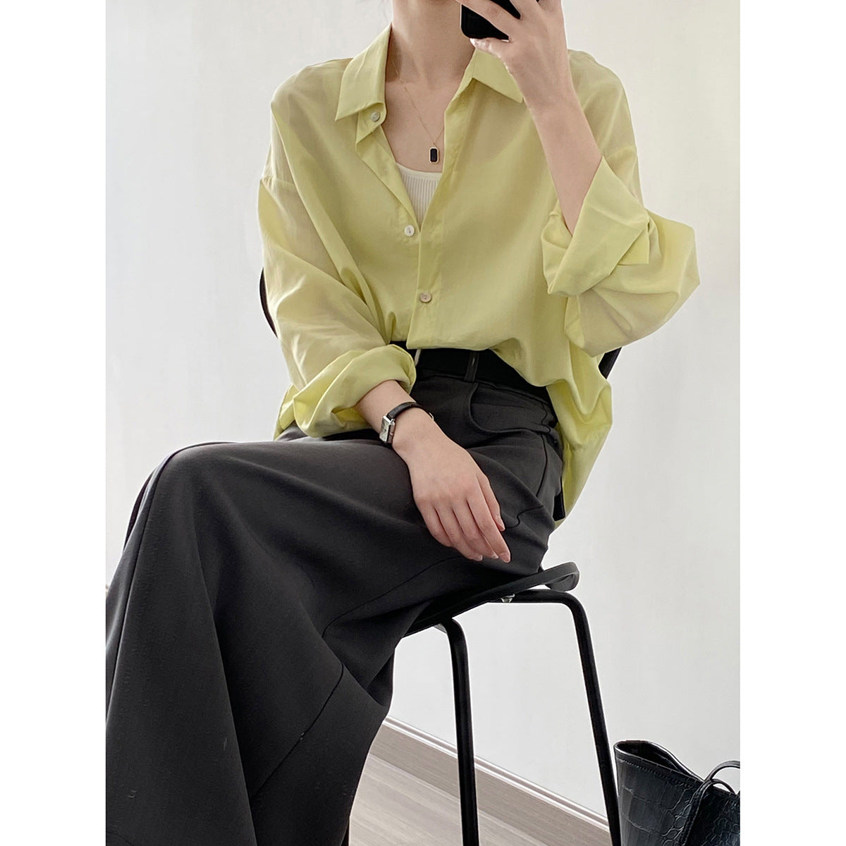 Well Tailored Shirt with a Graceful Silhouette