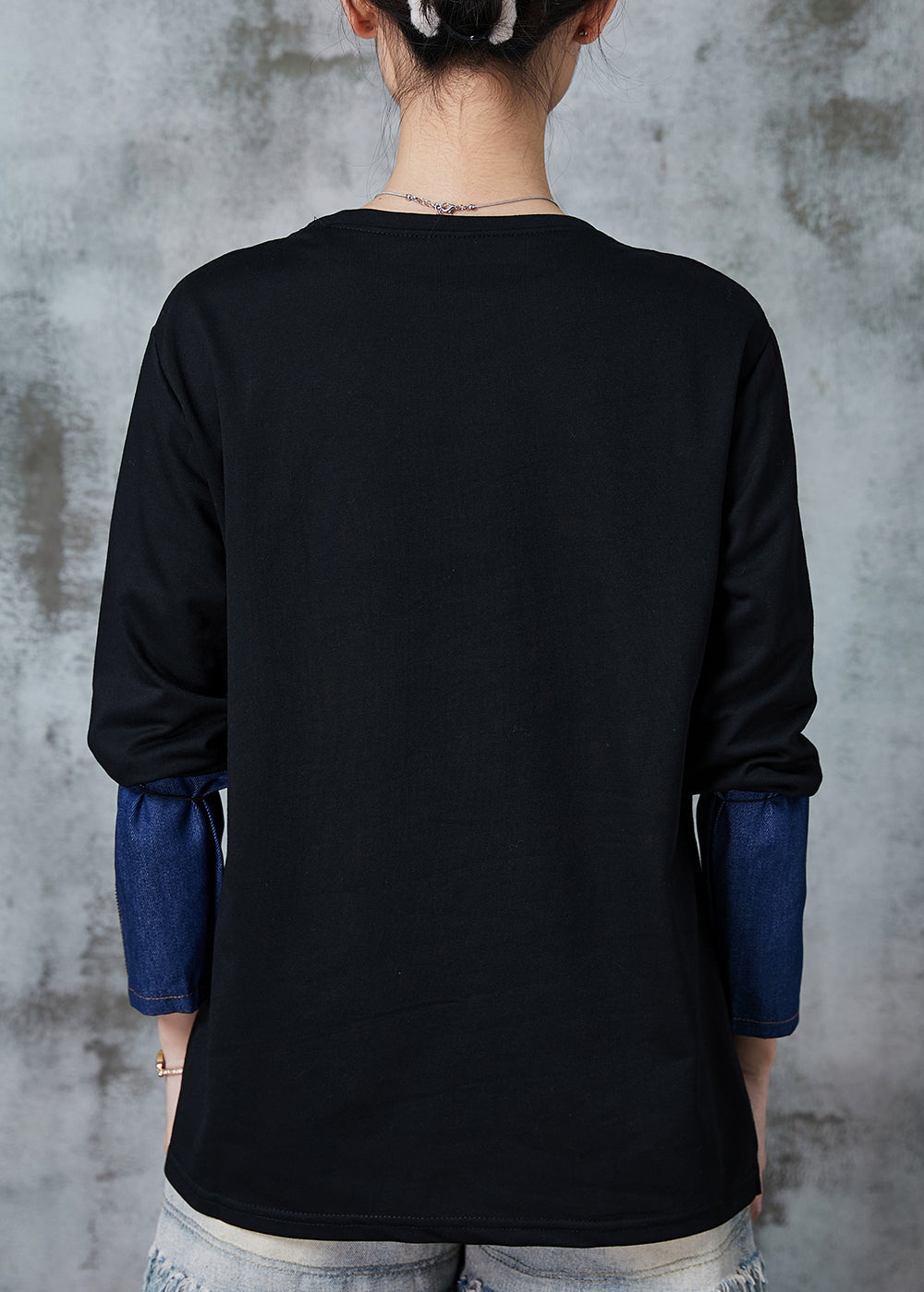 Effortlessly Elegant Shirt with a Timeless Design