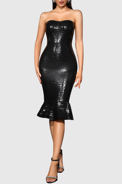 Beautifully Finished Dress in a Timeless Design