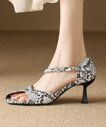 Well Tailored Heels with a Graceful Silhouette