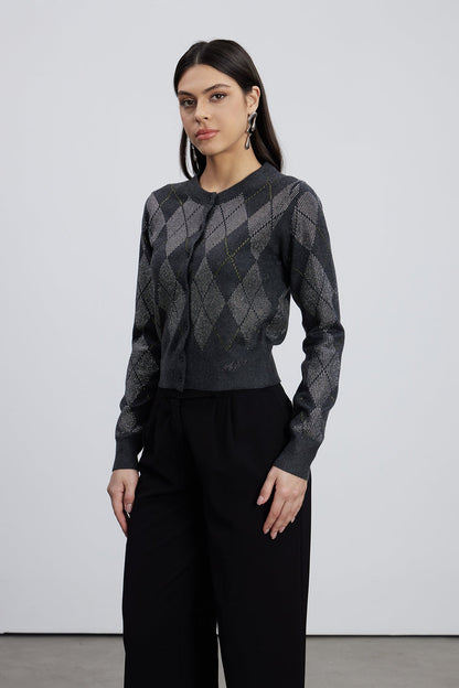 Effortlessly Elegant Top with a Timeless Design