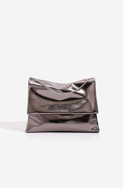 Gracefully Styled Bag for Any Occasion
