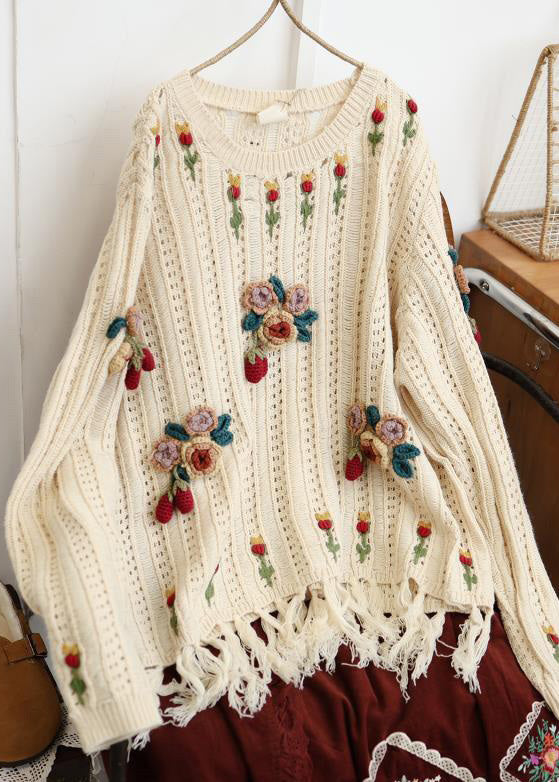 Well Tailored Sweater with a Graceful Silhouette