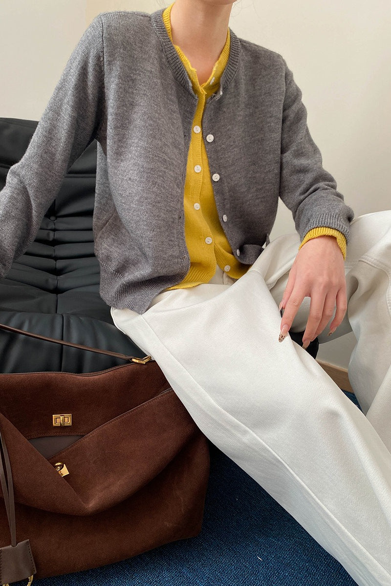 Elegantly Styled Cardigan for Everyday Wear