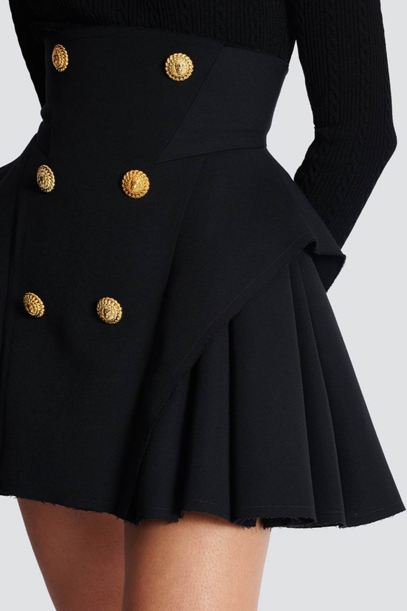 Gracefully Styled Garment for Any Occasion