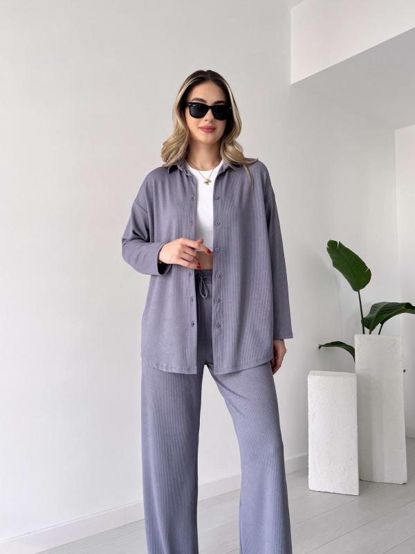 Beautifully Finished Pullover in a Timeless Design