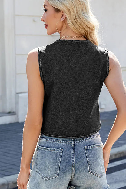 Effortlessly Elegant Top with a Timeless Design