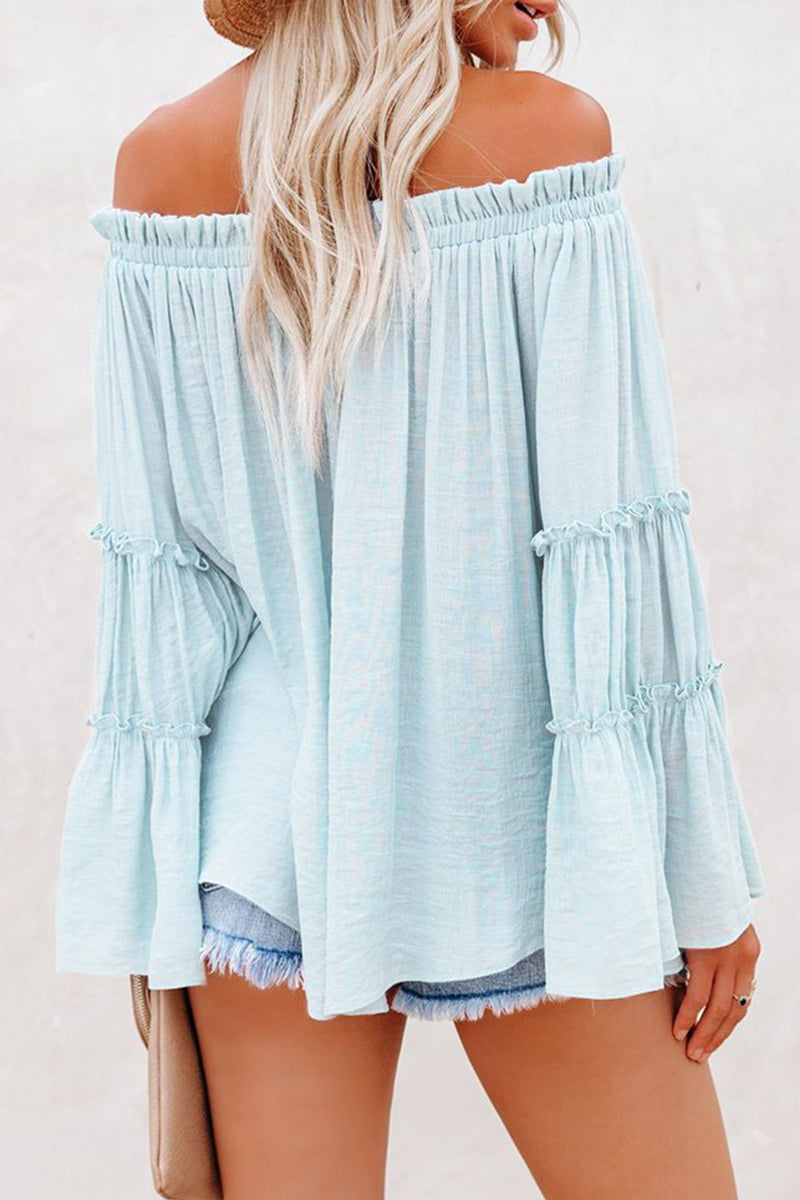 Well Tailored Top with a Graceful Silhouette