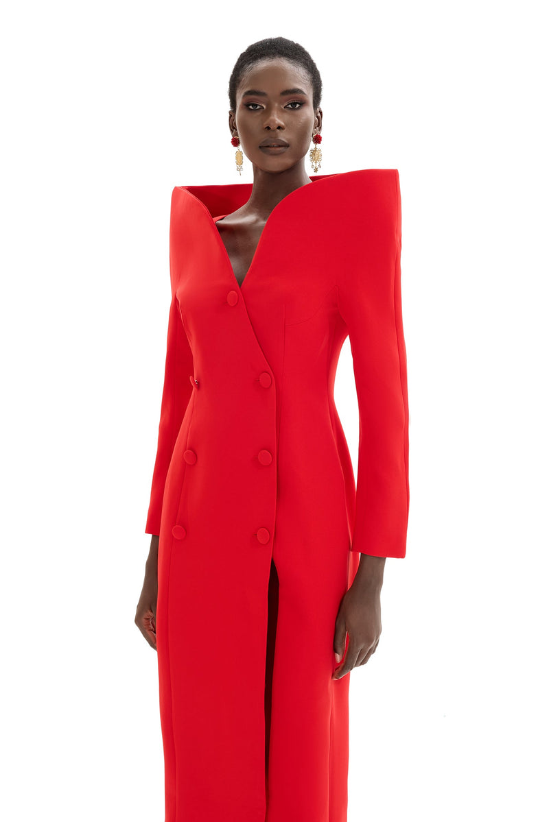 Well Tailored Coat with a Graceful Silhouette