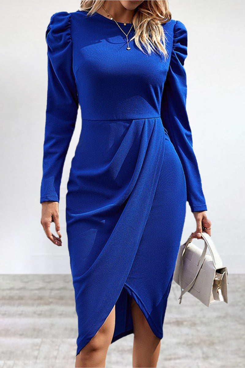 Well Tailored Dress with a Graceful Silhouette