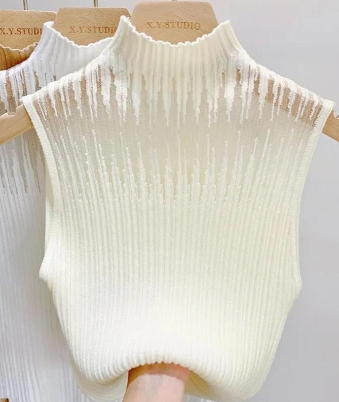 Effortlessly Elegant Top with a Timeless Design