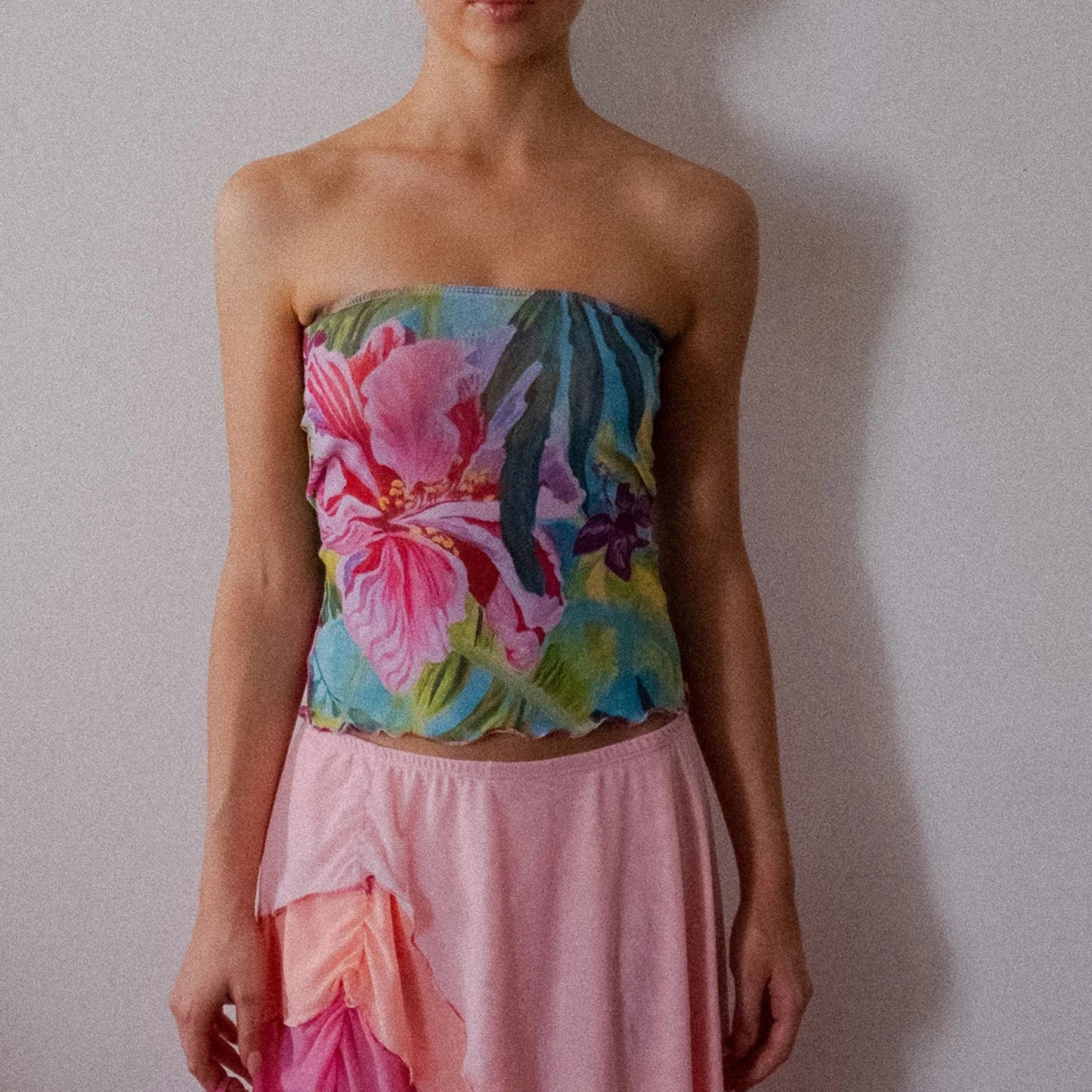 Effortlessly Elegant Top with a Timeless Design
