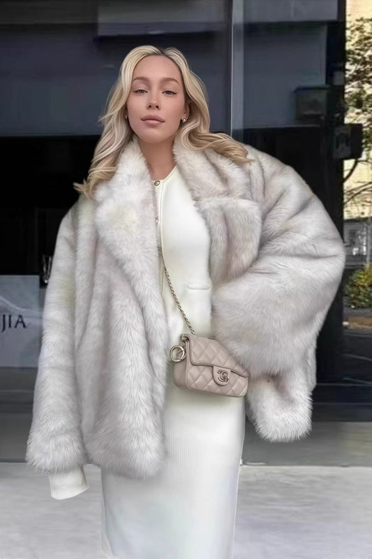 Elegantly Styled Coat for Everyday Wear