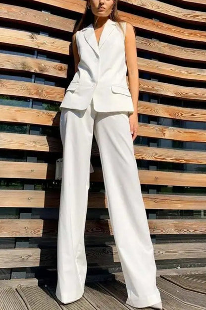 Effortlessly Elegant Garment with a Timeless Design