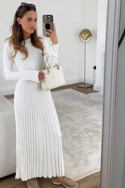 Sophisticated Garment with a Clean Classic Look