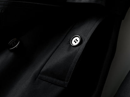 Well Tailored Coat with a Graceful Silhouette