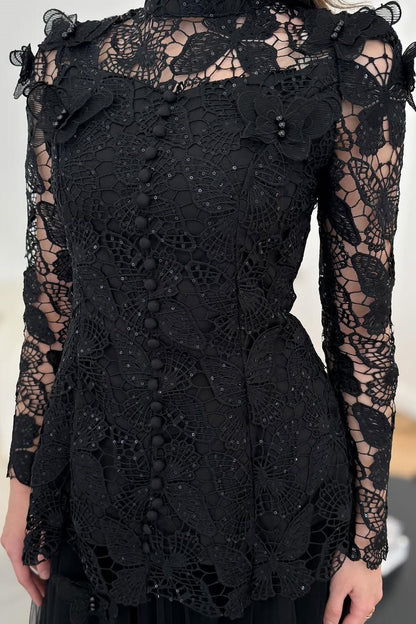 Beautifully Crafted Dress in a Classic Style