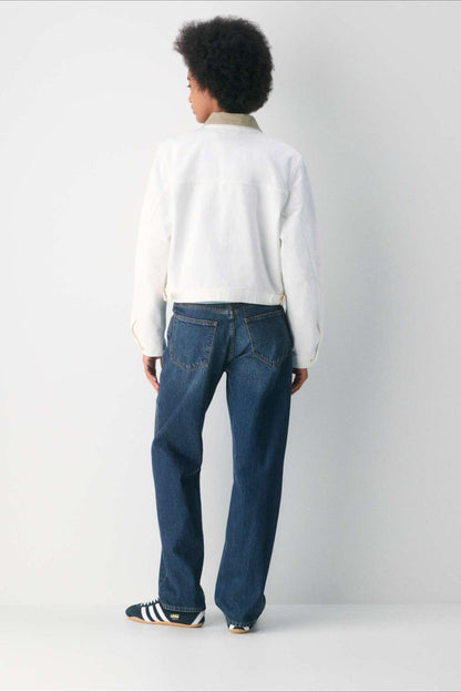 Well Tailored Jacket with a Graceful Silhouette