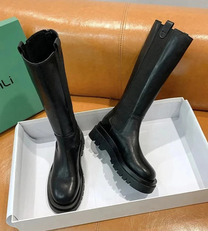 Elegantly Styled Boots for Everyday Wear