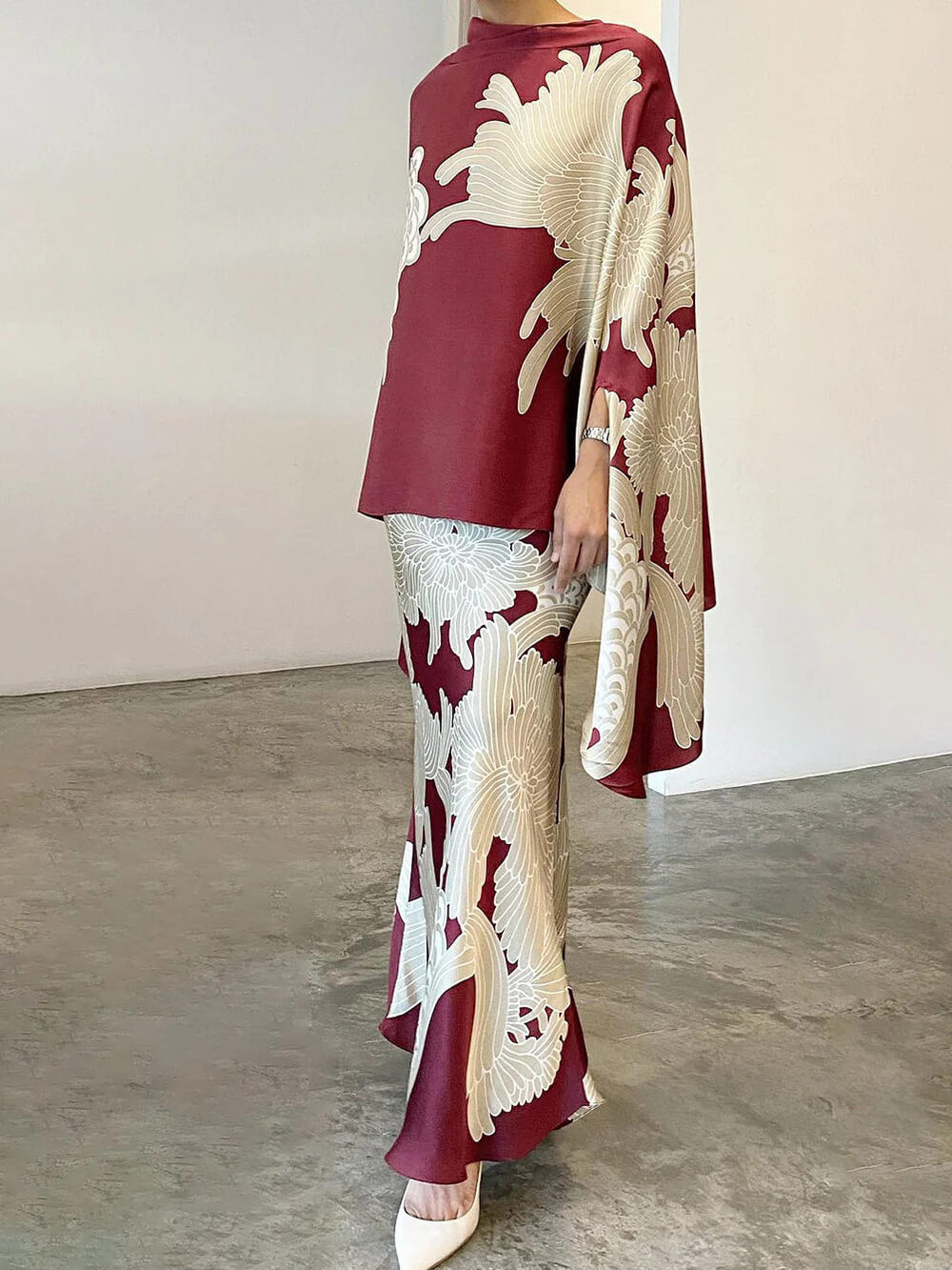 Gracefully Styled Garment for Any Occasion