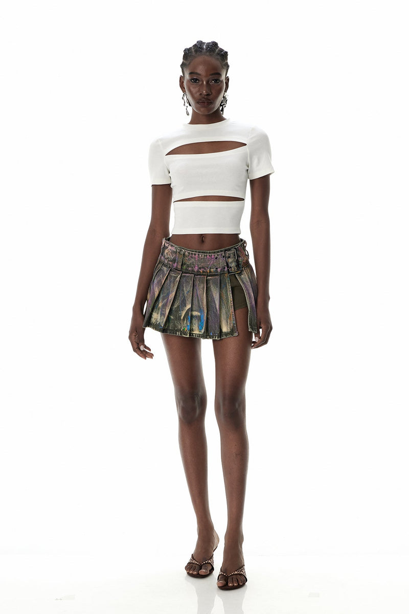 Effortlessly Elegant Garment with a Timeless Design