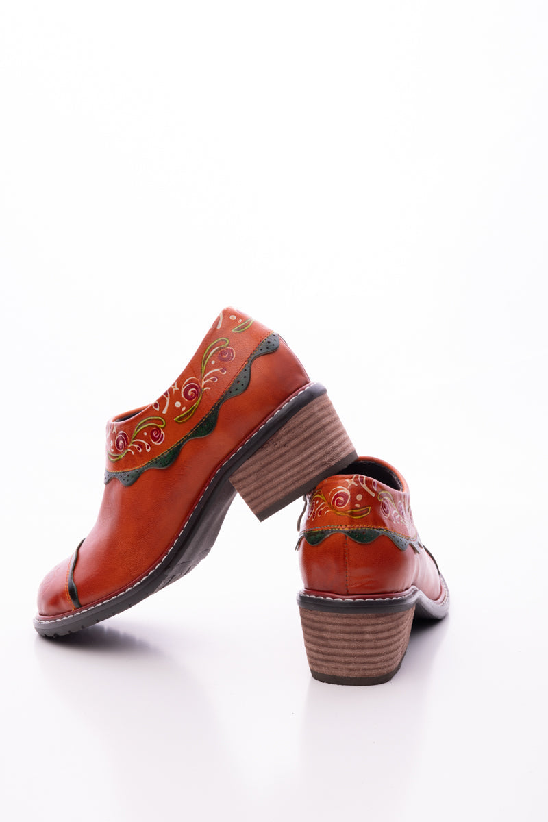 Gracefully Styled Garment for Any Occasion