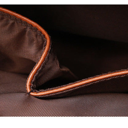 Sophisticated Bag with a Clean Classic Look