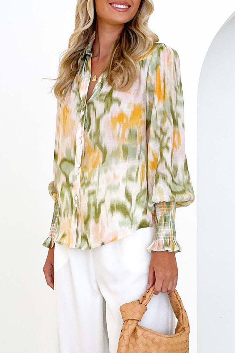 Effortlessly Elegant Top with a Timeless Design