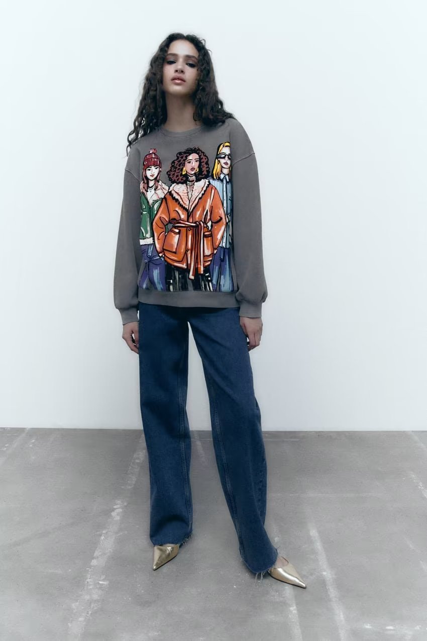 Effortlessly Elegant Sweater with a Timeless Design