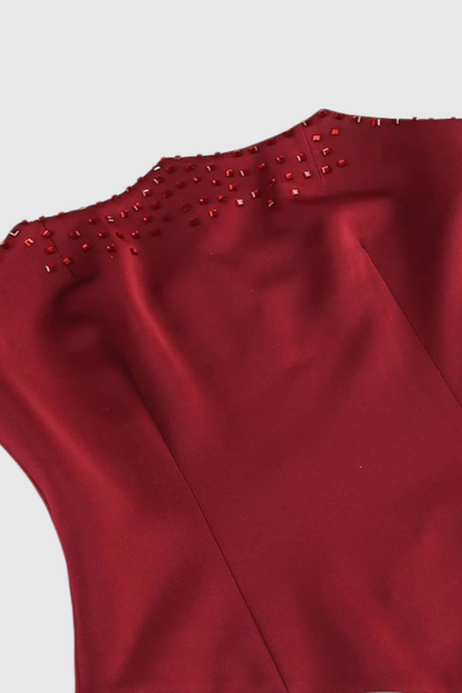 Effortlessly Elegant Garment with a Timeless Design